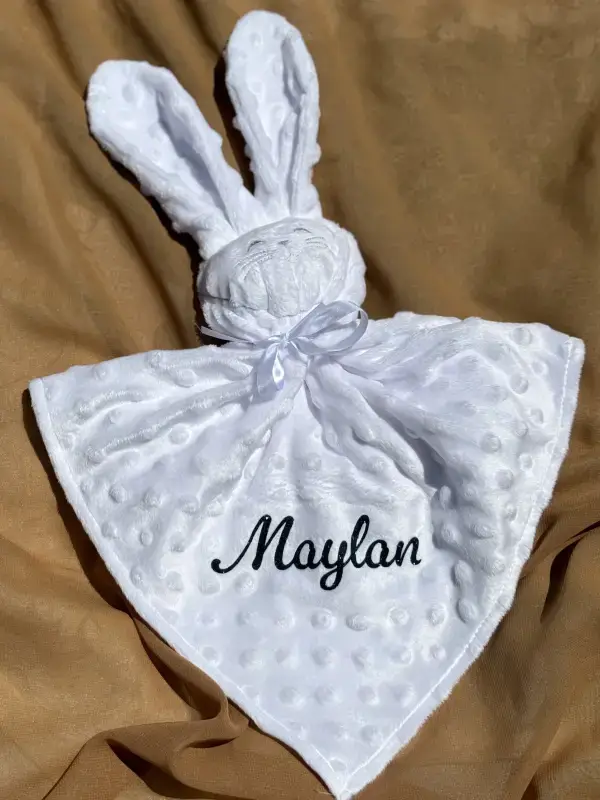 Doudou lapin personnalisé Minky