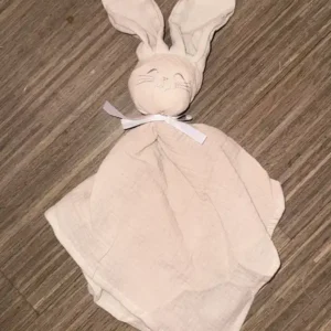 Doudou lapin personnalise gaze coton beige